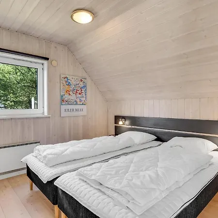 Lovely In With Kitchen Holiday home