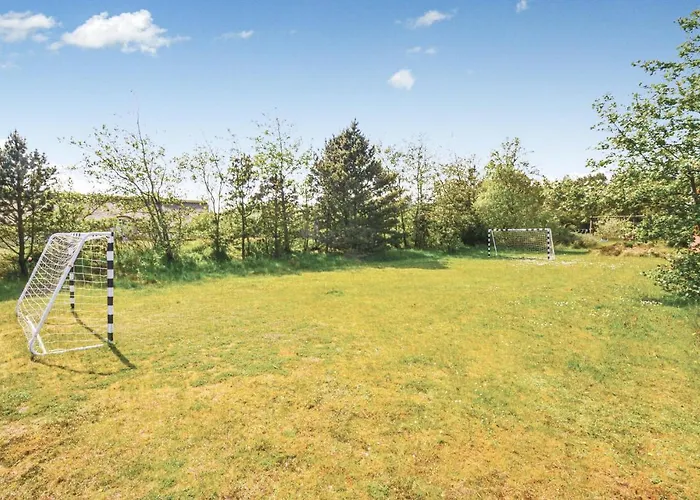 Сasa de vacaciones Lovely In With Kitchen